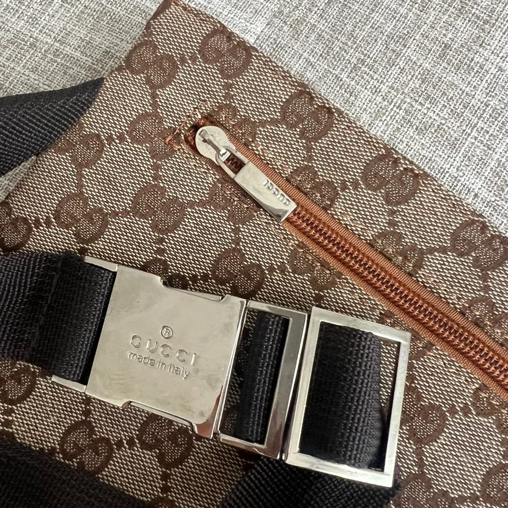 Gucci Brown and Tan Monogram Belt Bag - Picture 4 of 5